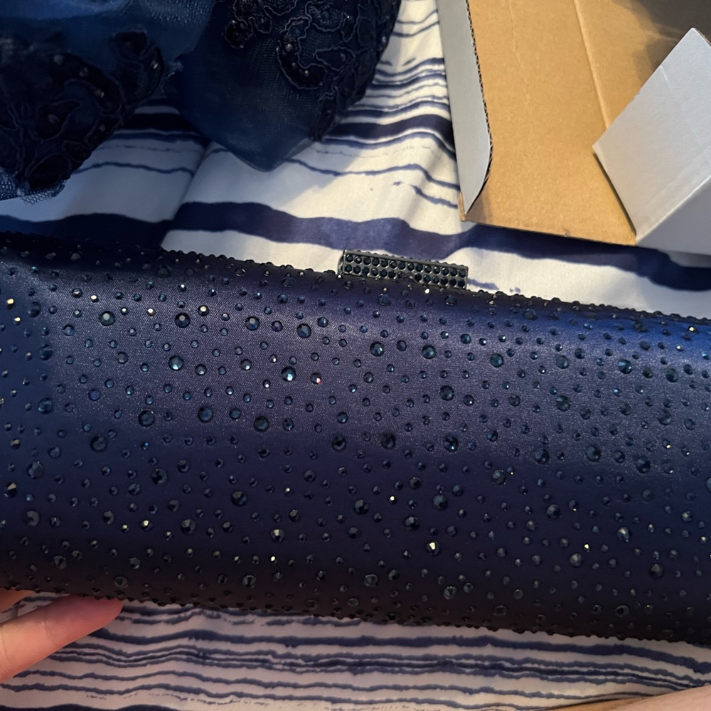 Navy Clutch